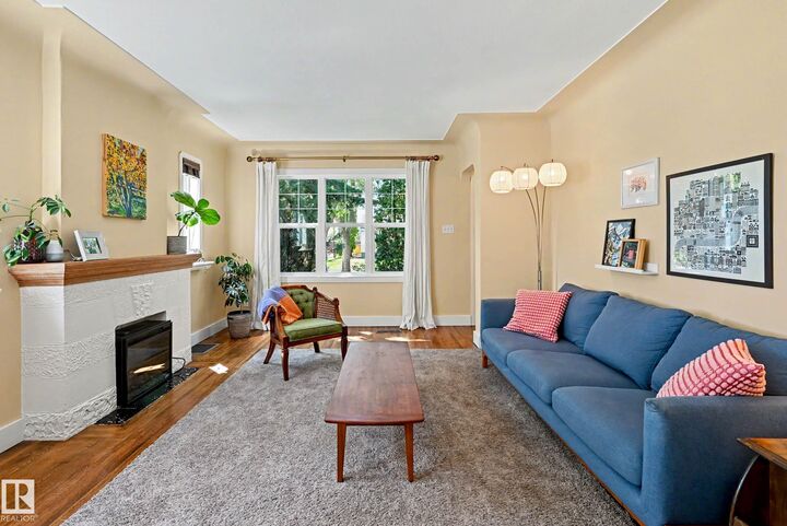 Property Photo:  11603 71 Street NW  AB T5B 1W3 