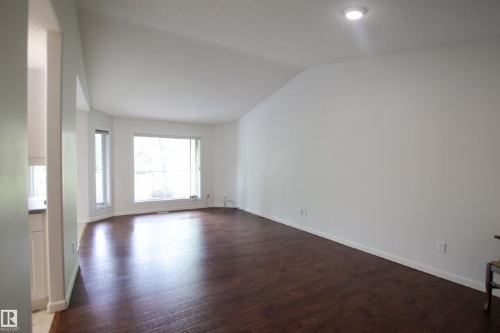 Property Photo:  9420 172 Street NW 3  AB T5T 6K1 