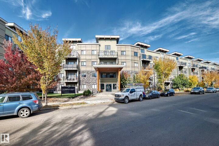Property Photo: 560 Griesbach Parade Parade NW 440 AB T5E 6X1