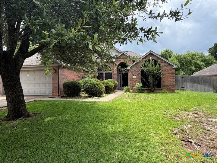 Property Photo: 1021 Westend Drive TX 76502
