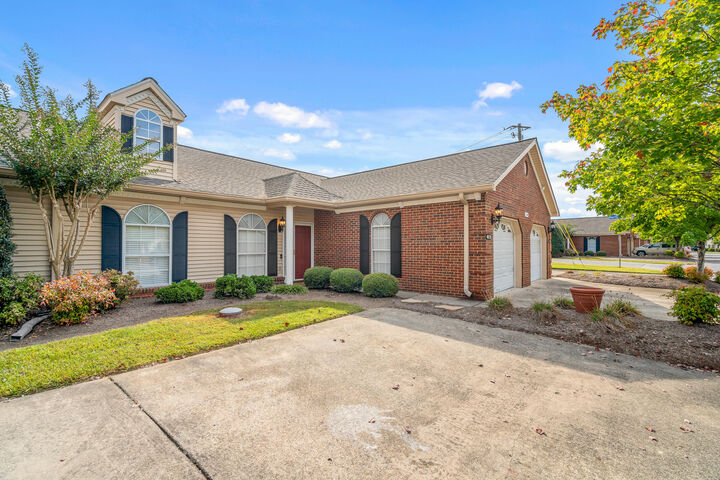 Property Photo: 1700 W Oak Drive GA 30721