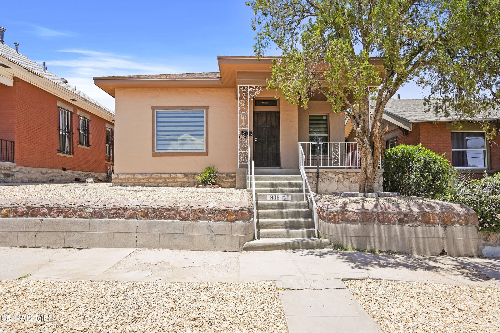 Property Photo: 305 E River Avenue TX 79902