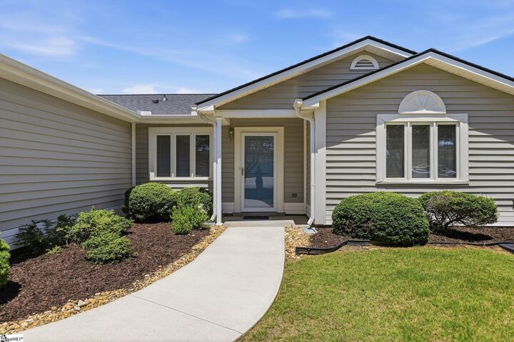 Property Photo: 5 Lake Summit Drive SC 29615