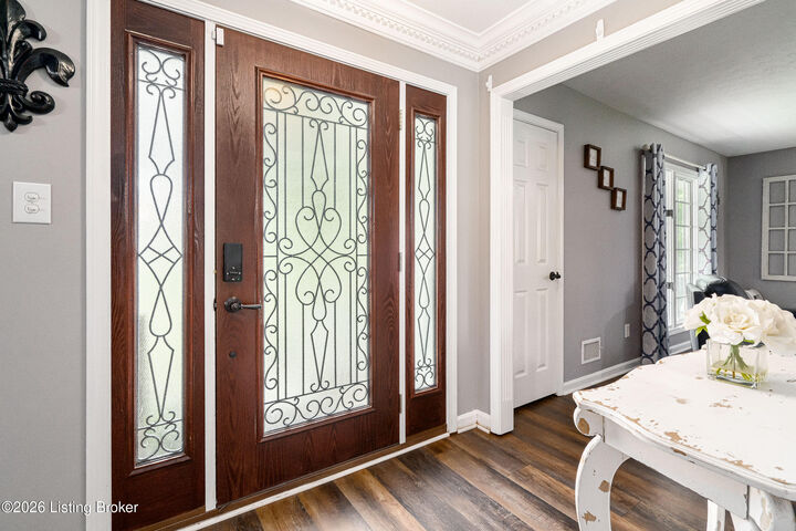 Property Photo:  7603 Parkridge Trace  KY 40214 