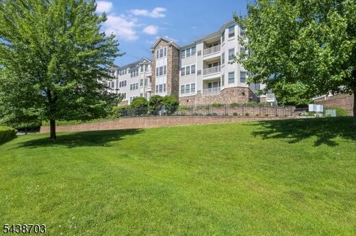 Property Photo:  1305 Gatherings Dr 1305  NJ 07508 