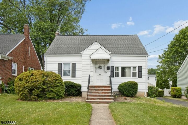 Property Photo: 430 Myrtle Ave NJ 07204