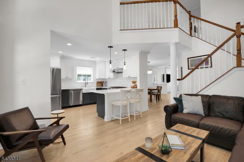 Property Photo:  10 Raleigh Ct  NJ 07920 