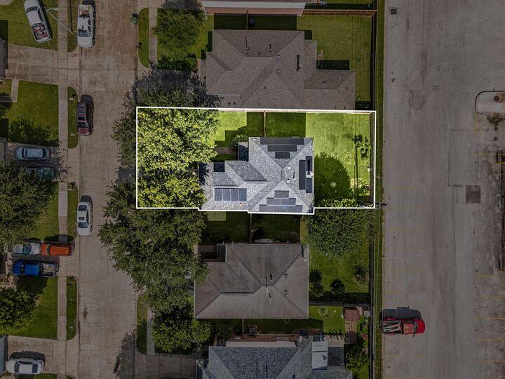 Property Photo:  11715 Evesborough Drive  TX 77099 