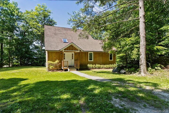 Property Photo:  64 Lillian Road  NY 10541 