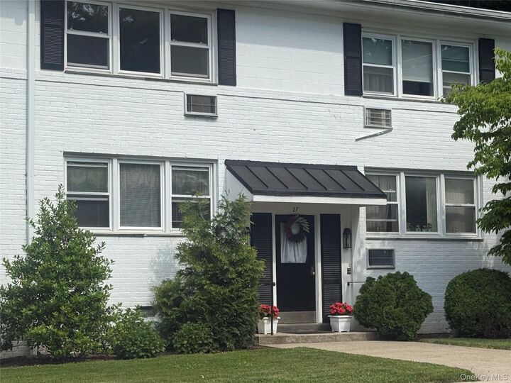 Property Photo: 27 Avon Circle D NY 10573