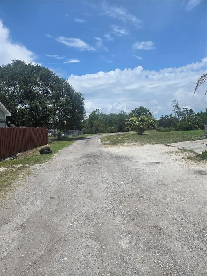 Property Photo: 3120 Lori Court FL 32738