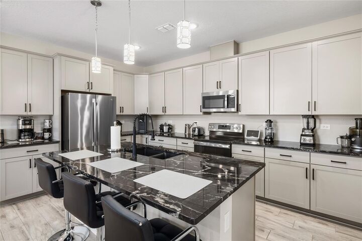 Property Photo:  1060 River Otter Way  FL 32720 