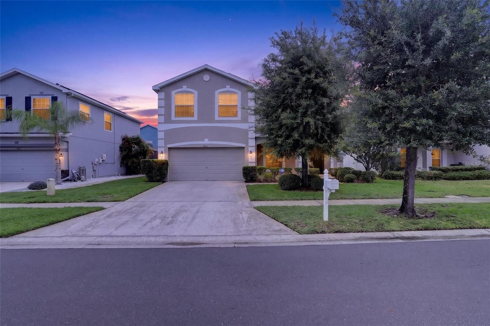Property Photo: 8821 N River Road FL 33635