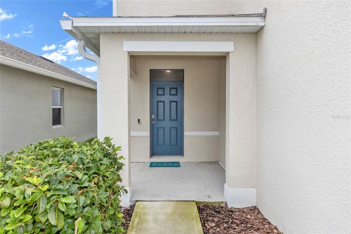 Property Photo:  3758 Sungrove Circle  FL 32771 