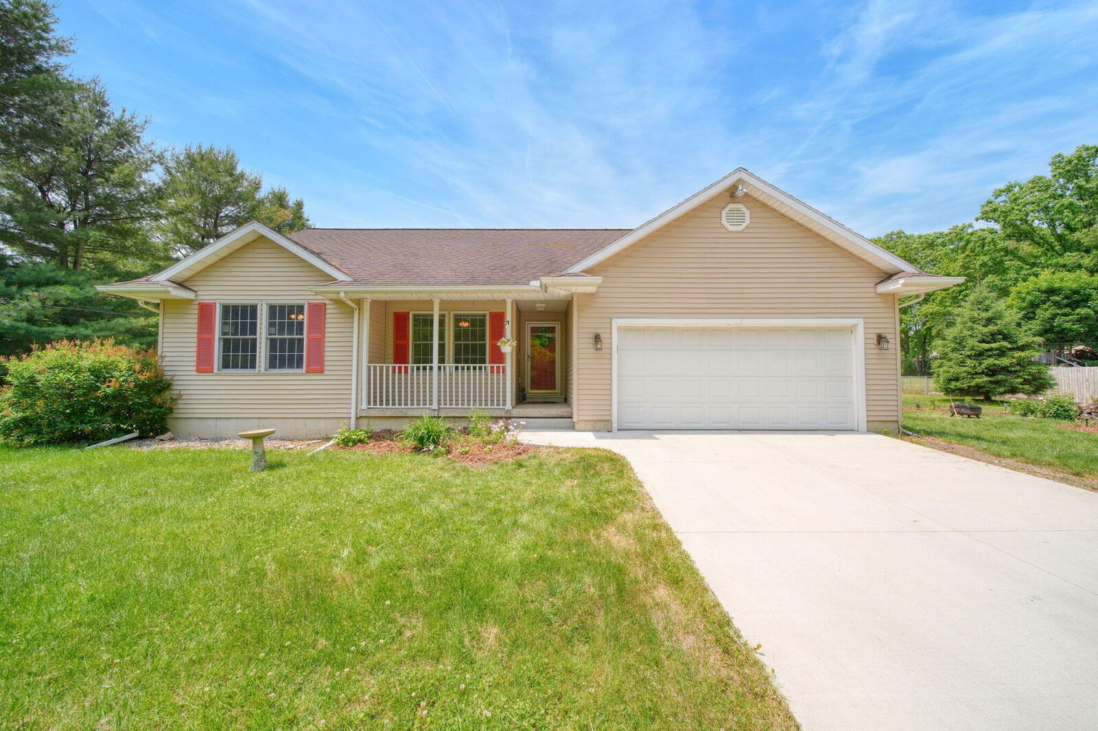 Property Photo: 3008 S Dearing Road MI 49283