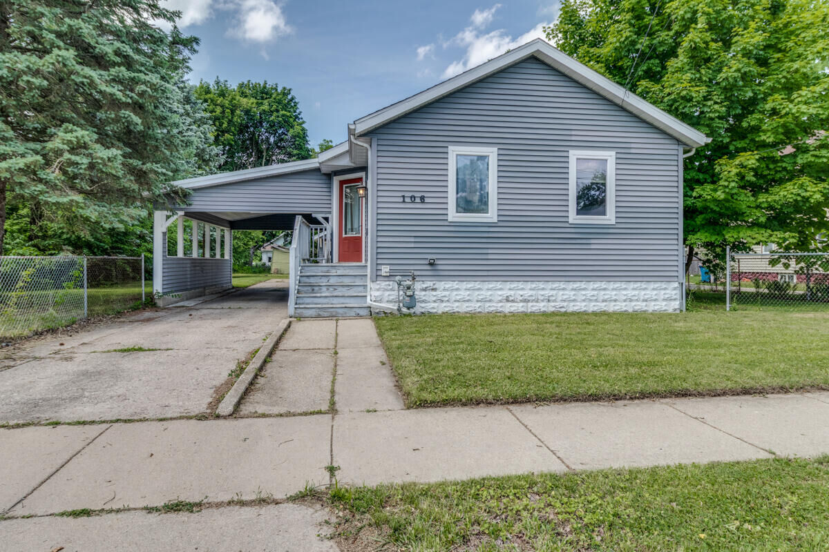 Property Photo:  106 Winter Street  MI 49015 