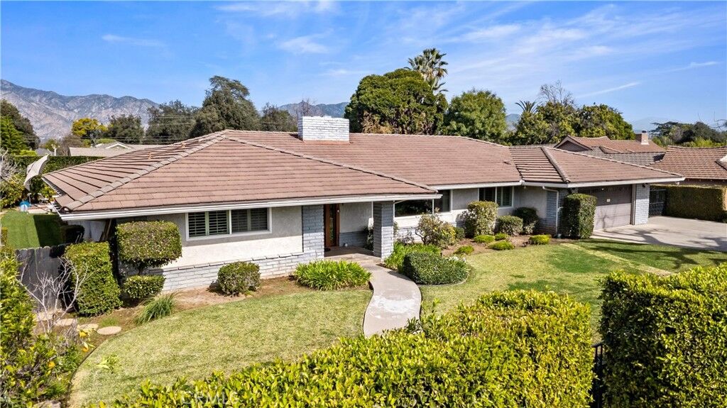 Property Photo: 541 Rosemarie CA 91007