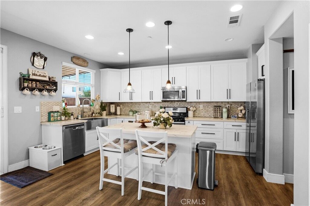 Property Photo:  34900 Old Vine Court  CA 92596 