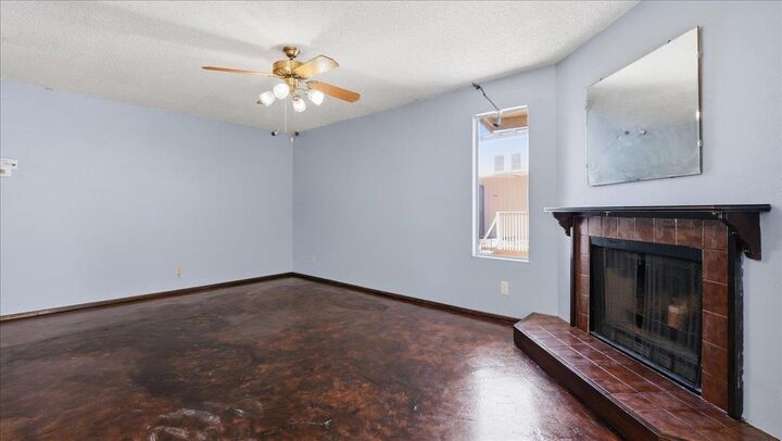Property Photo:  328 Northbank Court 66  CA 95207 