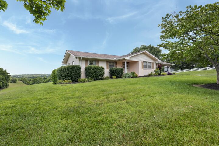 Property Photo:  5528 Highway 76 E  TN 37172 