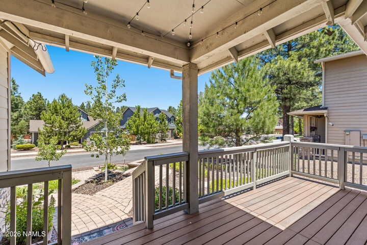 Property Photo: 521 W Nugget Trail AZ 86005