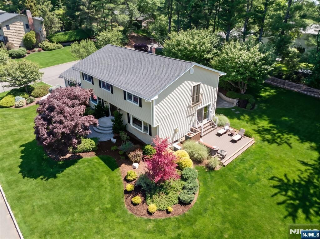 Property Photo:  40 Mountainview Terrace  NJ 07642 