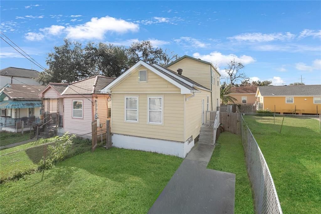 Property Photo:  5822 Lafaye Street  LA 70122 