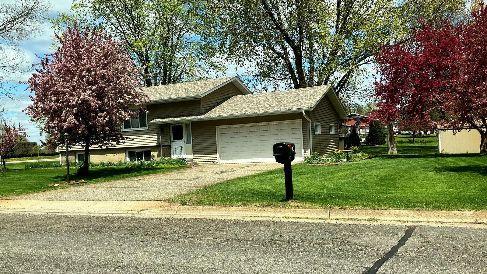 Property Photo: 135 Dundee Lane MN 56387