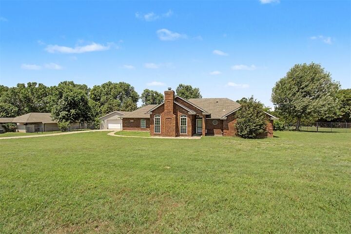 Property Photo:  761 S Carolyn Drive  OK 73020 