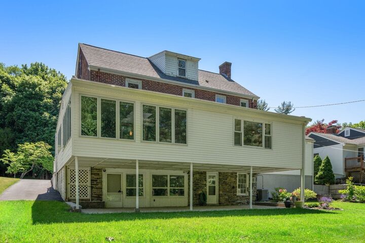 Property Photo: 119 Newton Ave N MA 01609