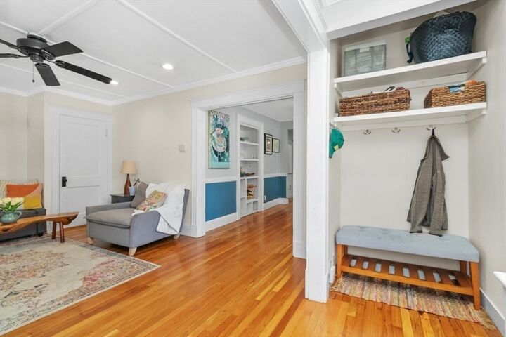 Property Photo:  107 Lexington St 1  MA 02472 