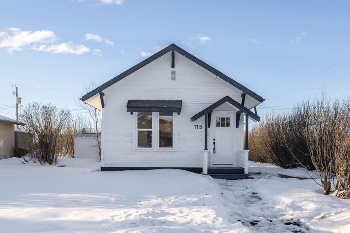 Property Photo: 115 Niblock Street AB T0B 0J0