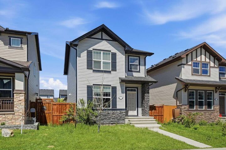 267 Skyview Springs Gardens NE — photo 1