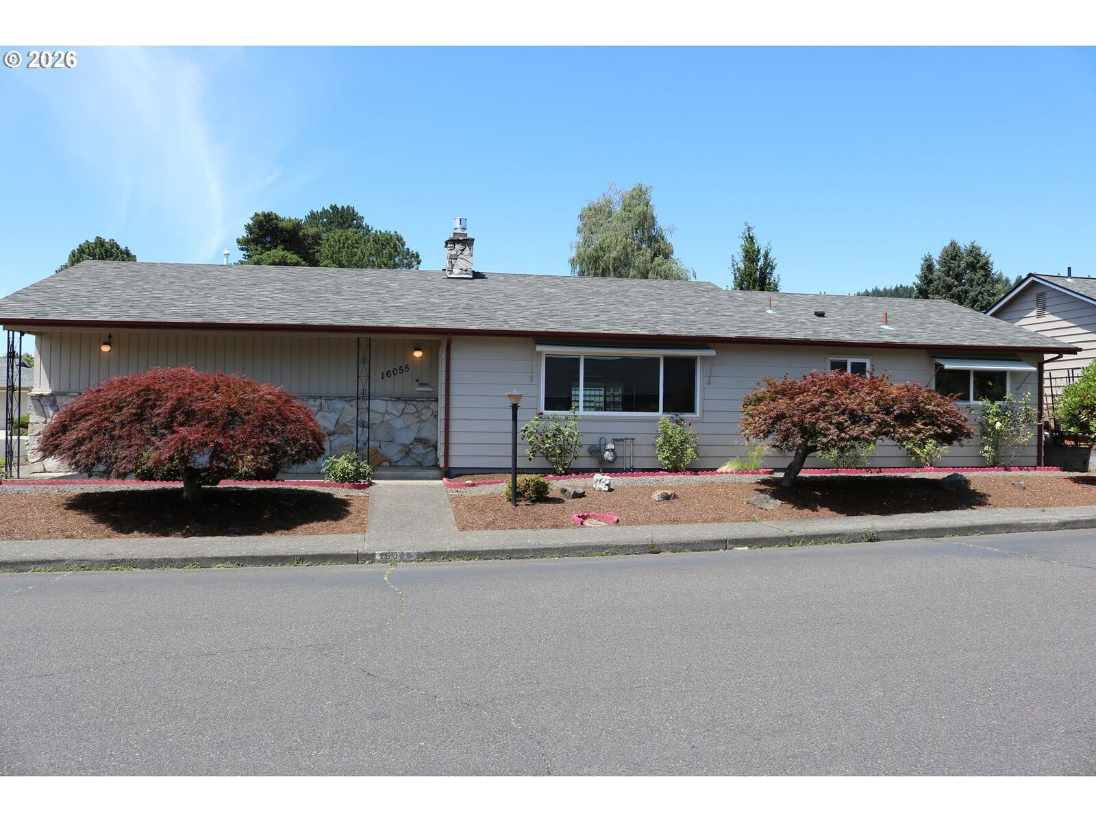 Property Photo:  16055 SW Queen Victoria Pl  OR 97224 