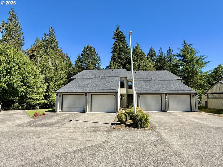 Property Photo: 13846 NW 10th Ct C WA 98685