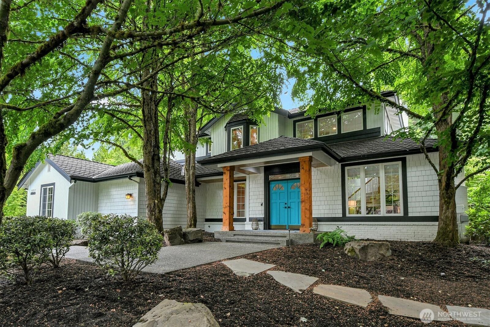 Property Photo: 22707 NE 142nd Place WA 98077