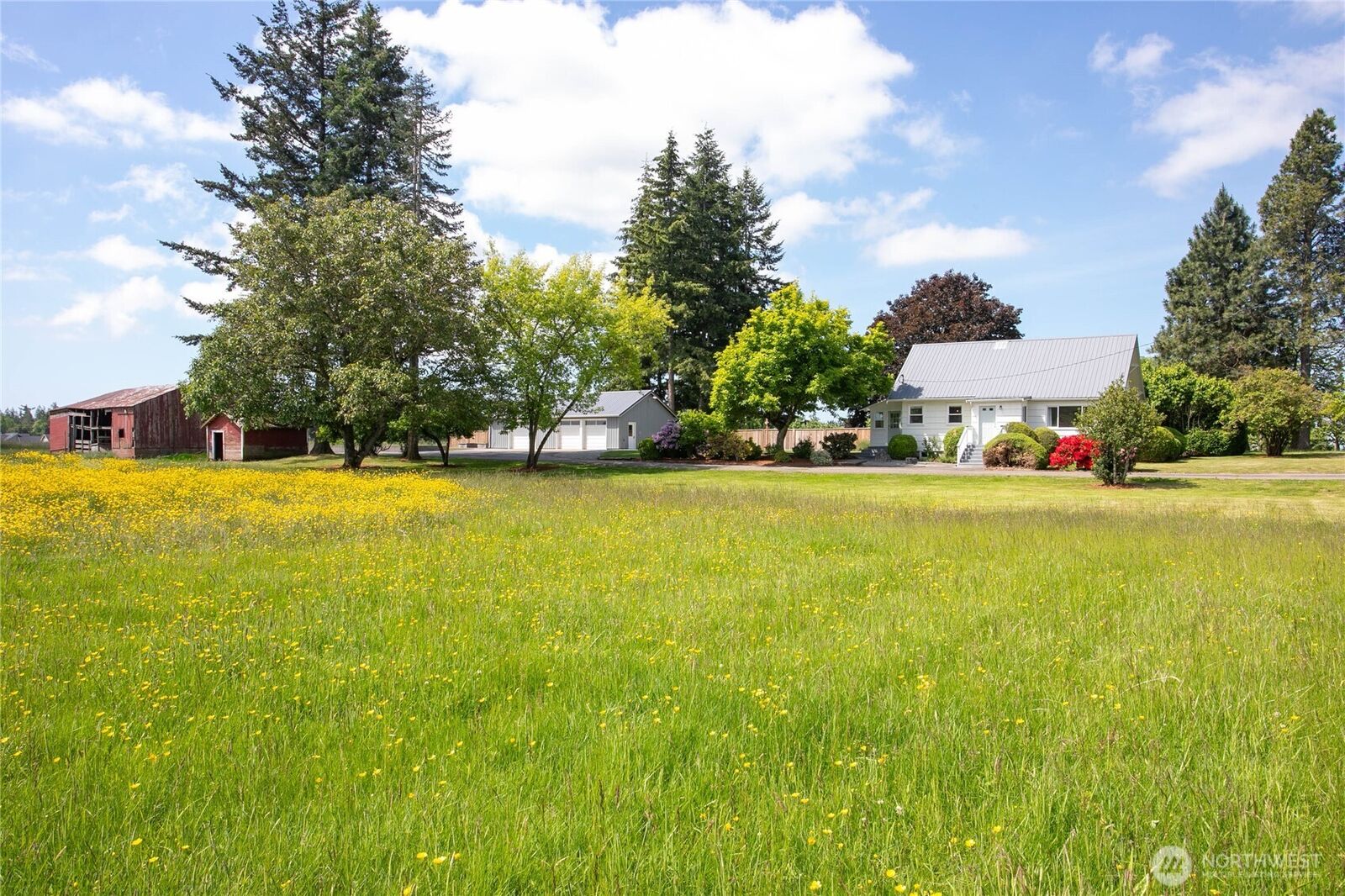 Property Photo: 551 E Smith Road WA 98226