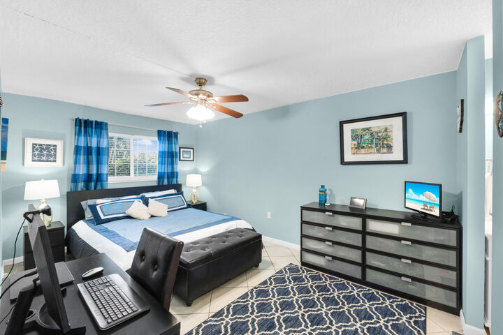 Property Photo:  3004 NE 5th Terrace 112C  FL 33334 