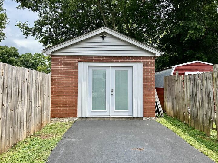 Property Photo: 1120 Jones Drive KY 42104