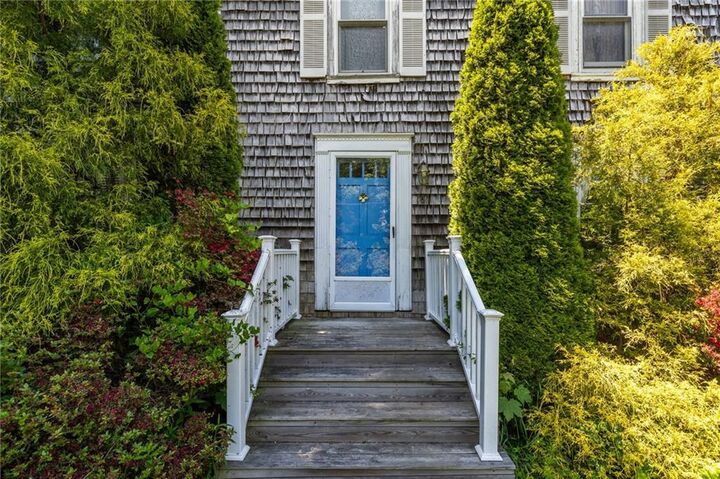 Property Photo:  469 Wapping Road  RI 02871 