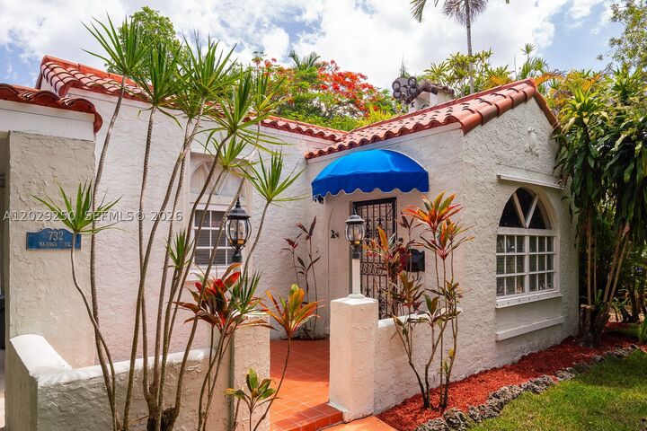 Property Photo:  732 Majorca Ave  FL 33134 