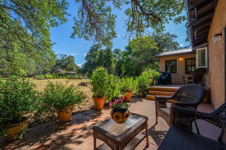 Property Photo:  21880 Oak Meadow Road  CA 96073 