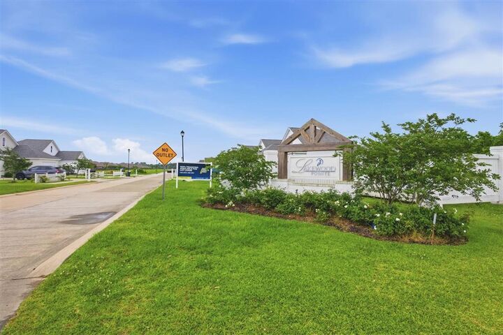 Property Photo: Lakewood Pointe (40) Lane LA 70605