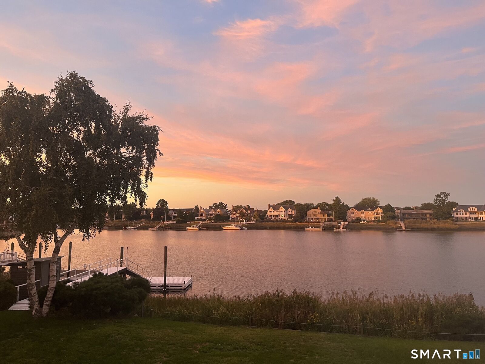 Property Photo:  28 Surf Road  CT 06880 