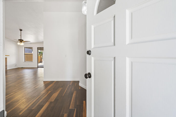 Property Photo: 5026 W Chestnut Avenue CA 93277