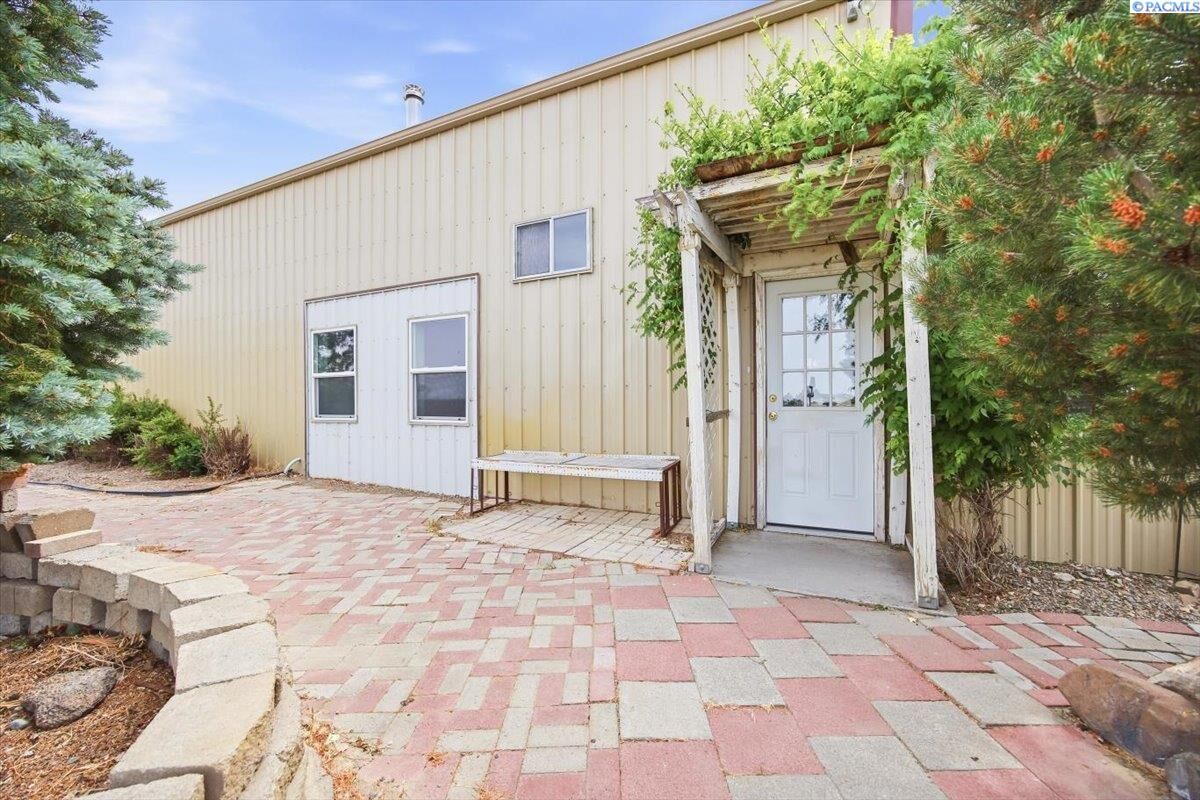 Property Photo:  58506 N Ponderosa Pr NE  WA 99320 
