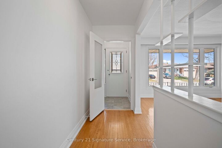 Property Photo: 2362 Denise Road ON L4X 1J4
