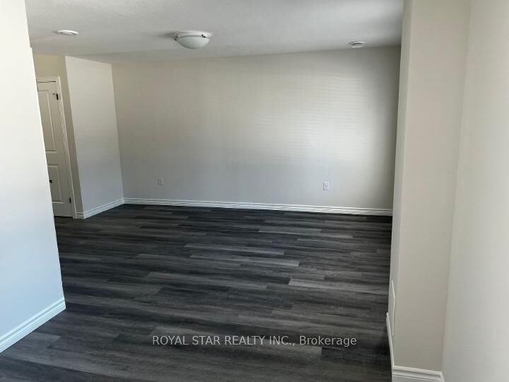 Property Photo: 2529 Meadowlands Way 32 ON N6G 5L8