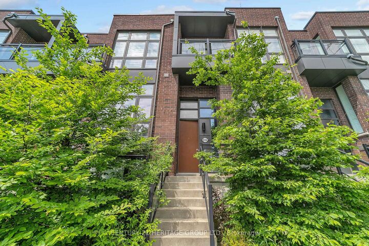 Property Photo: 9136 Bathurst Street ON L4J 0K1