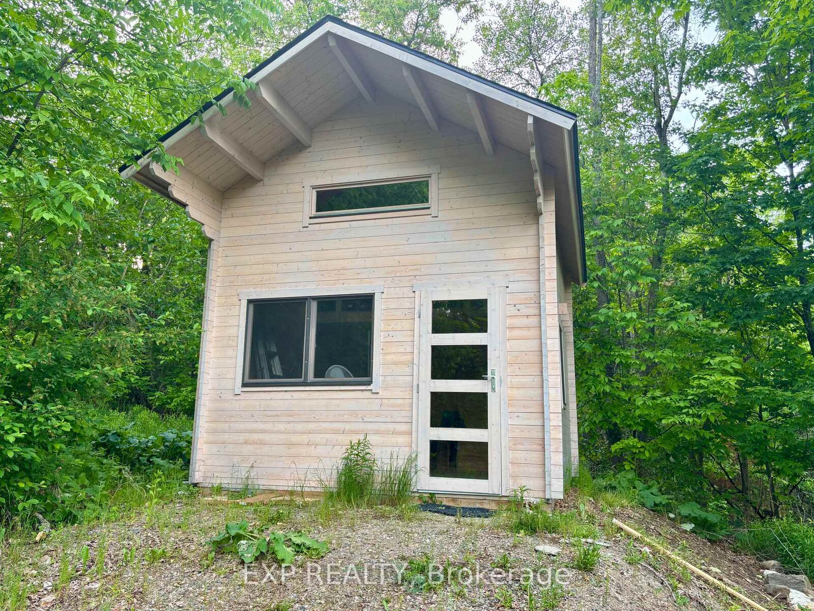 Property Photo: 47 Arbor Vitae Road ON K0J 1B0